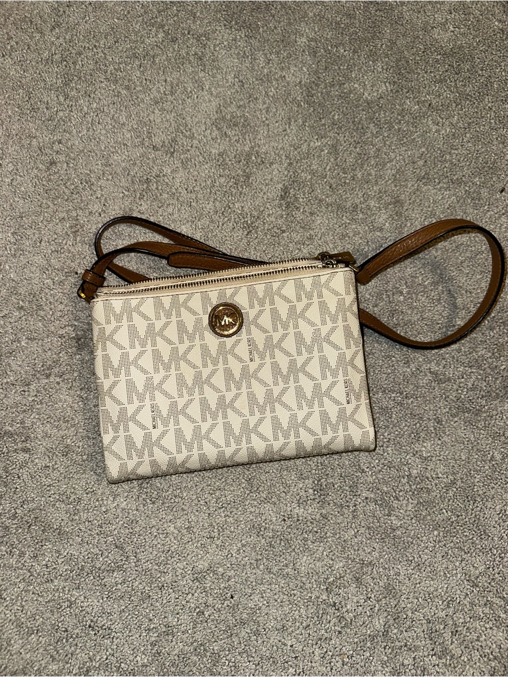 Michael Kors - Picture 3 of 12
